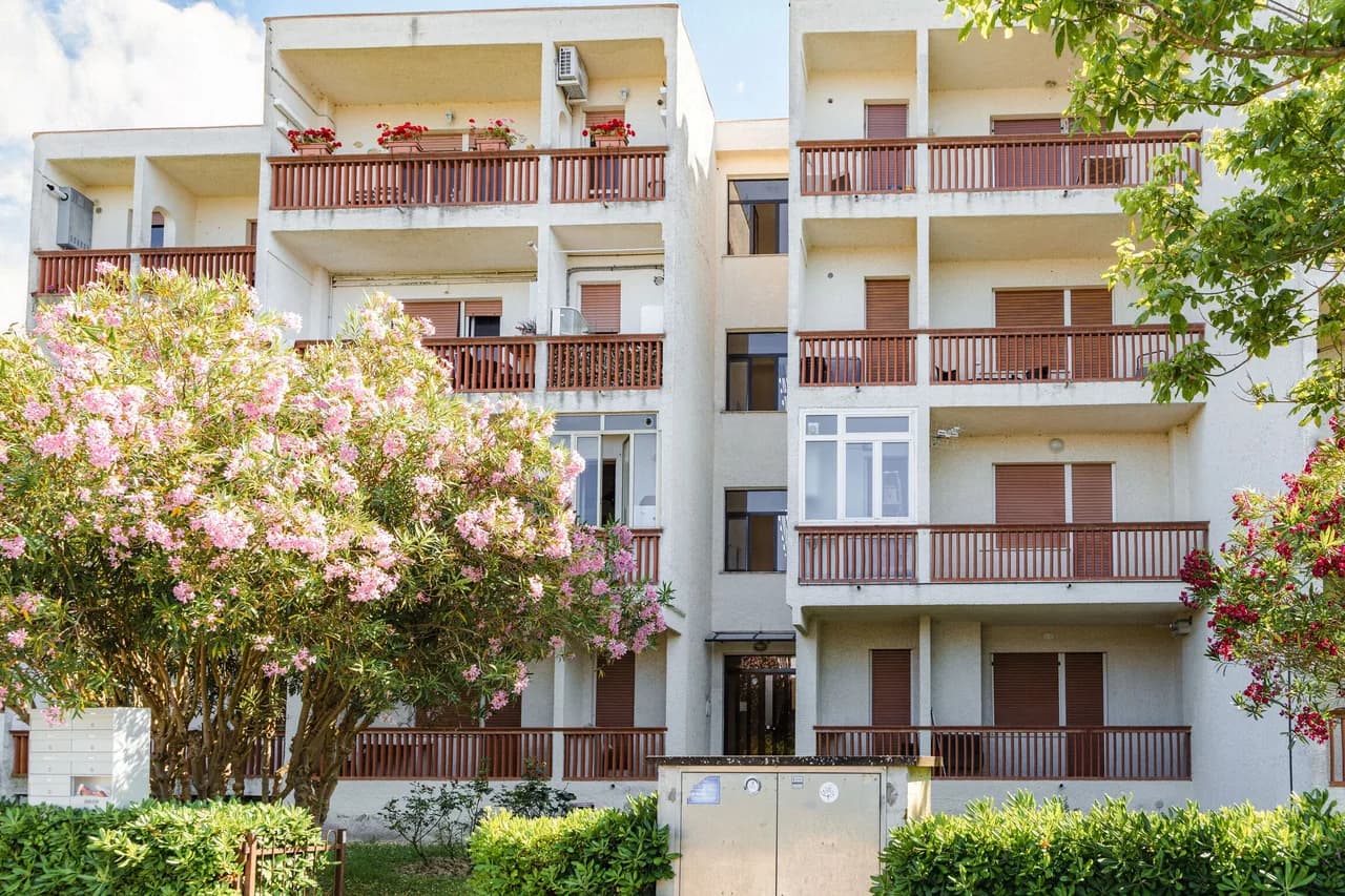 Balcony Two Bedroom Apartment in Porto Recanati photo 4