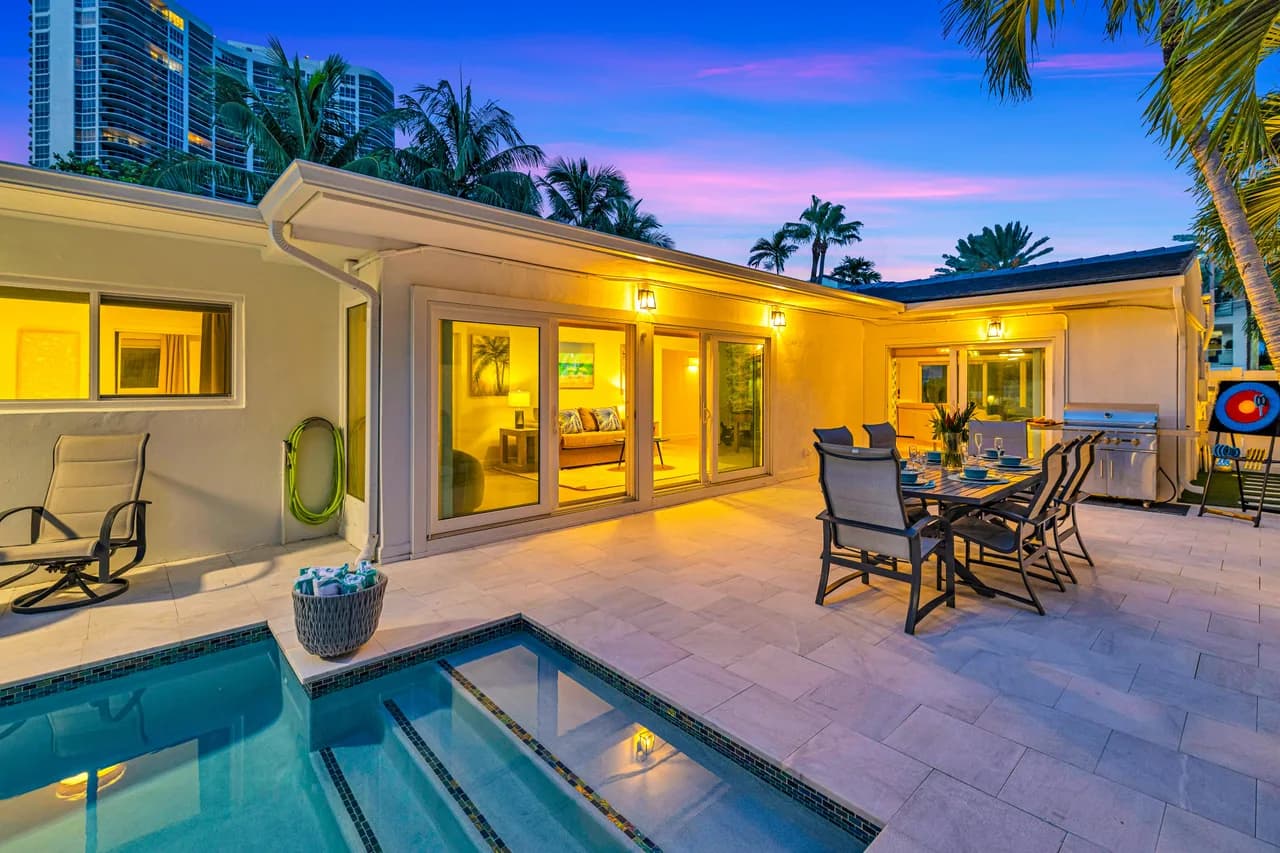 Steps to Beach Three Bedroom Villa in Fort Lauderdale photo 3