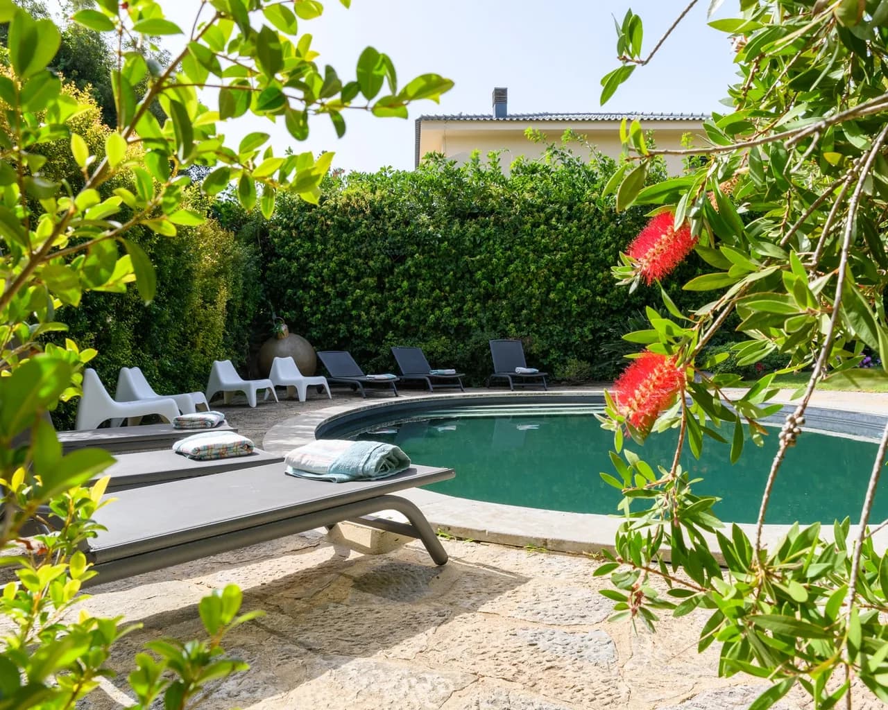 Spacious Seven-Bedroom Villa in Cascais photo 4