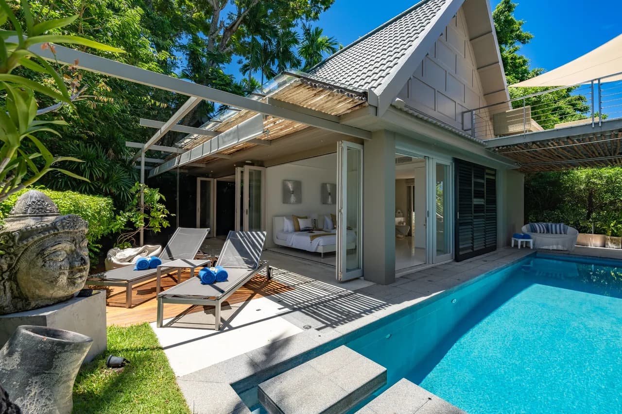 Oceanfront Three Bedroom Villa in Baan Taling Ngam photo 3