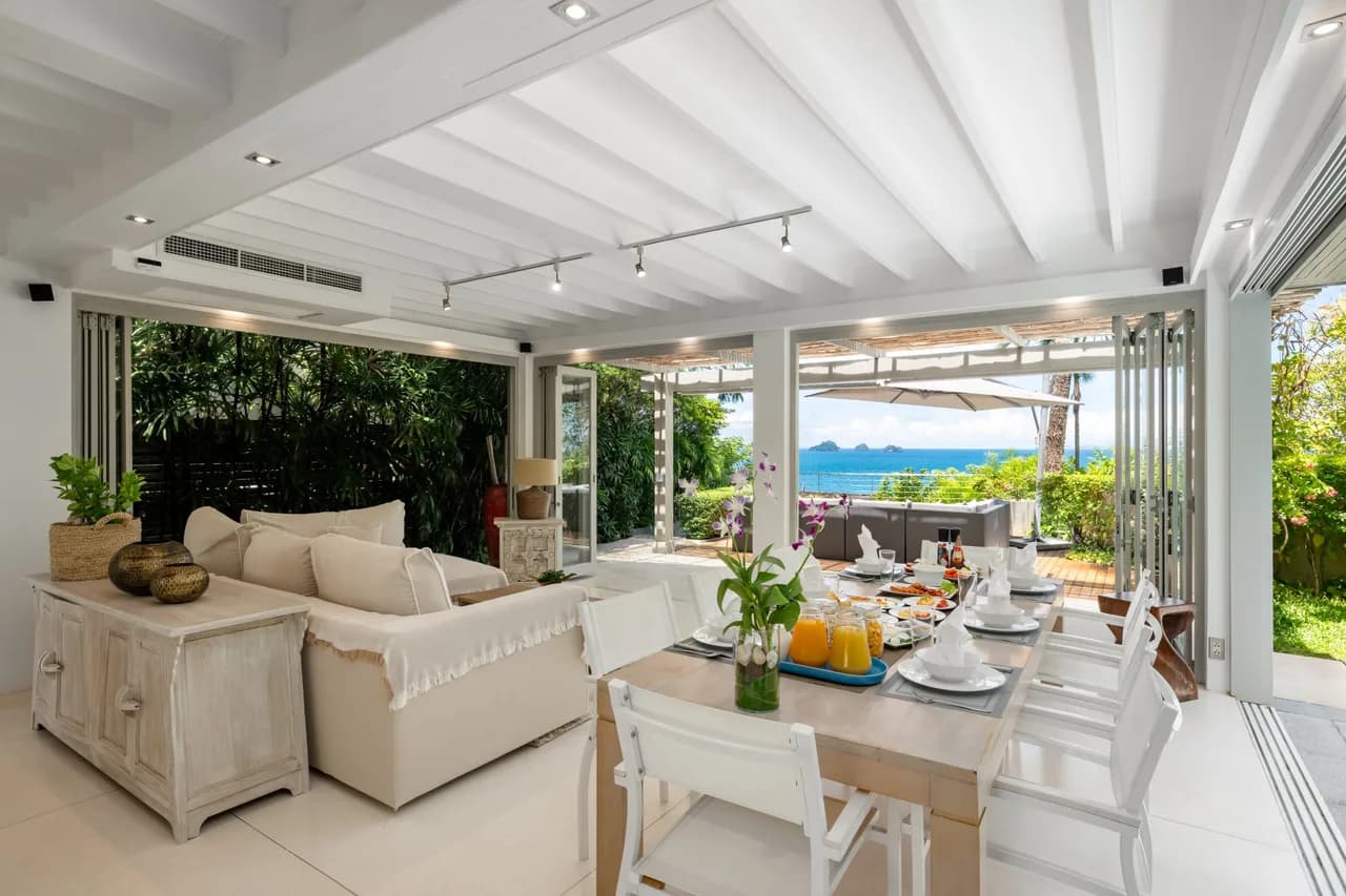 Oceanfront Three Bedroom Villa in Baan Taling Ngam photo 4