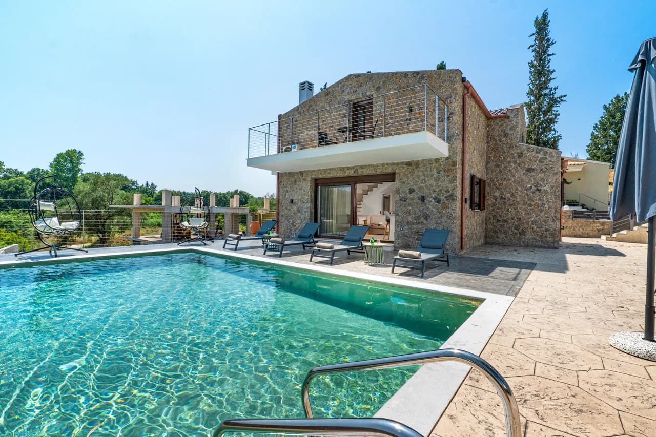 Terrace Three Bedroom Villa in Ionian Islands photo 4