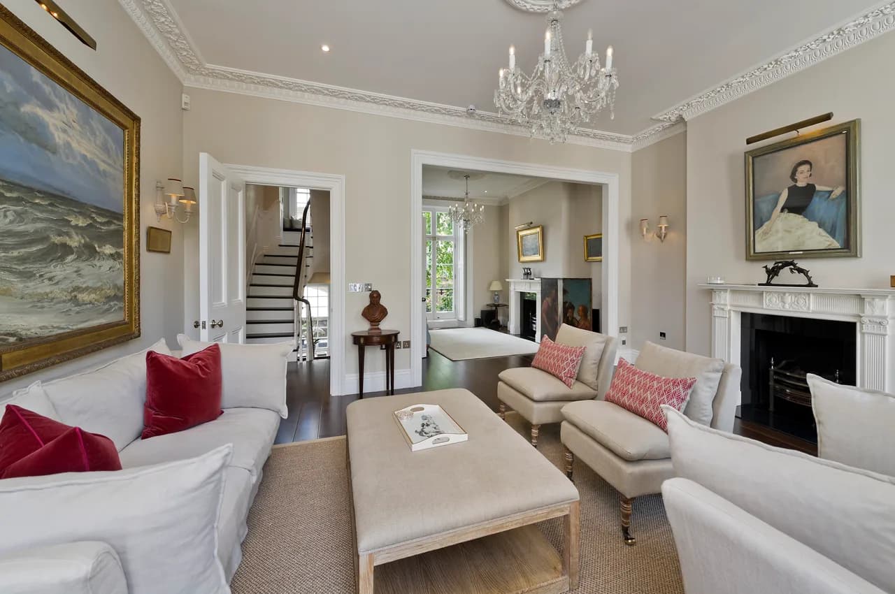 Elegant Four Bedroom Villa in Brompton, London, England photo 3