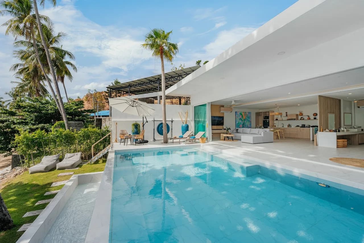 Beachfront Pool Villa in Baan Bang Rak photo 3