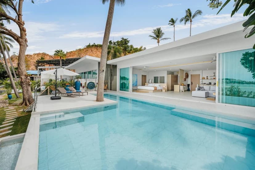 Sol at Secret Tides, 1BR/1BTH beachfront pool villa, Bangrak