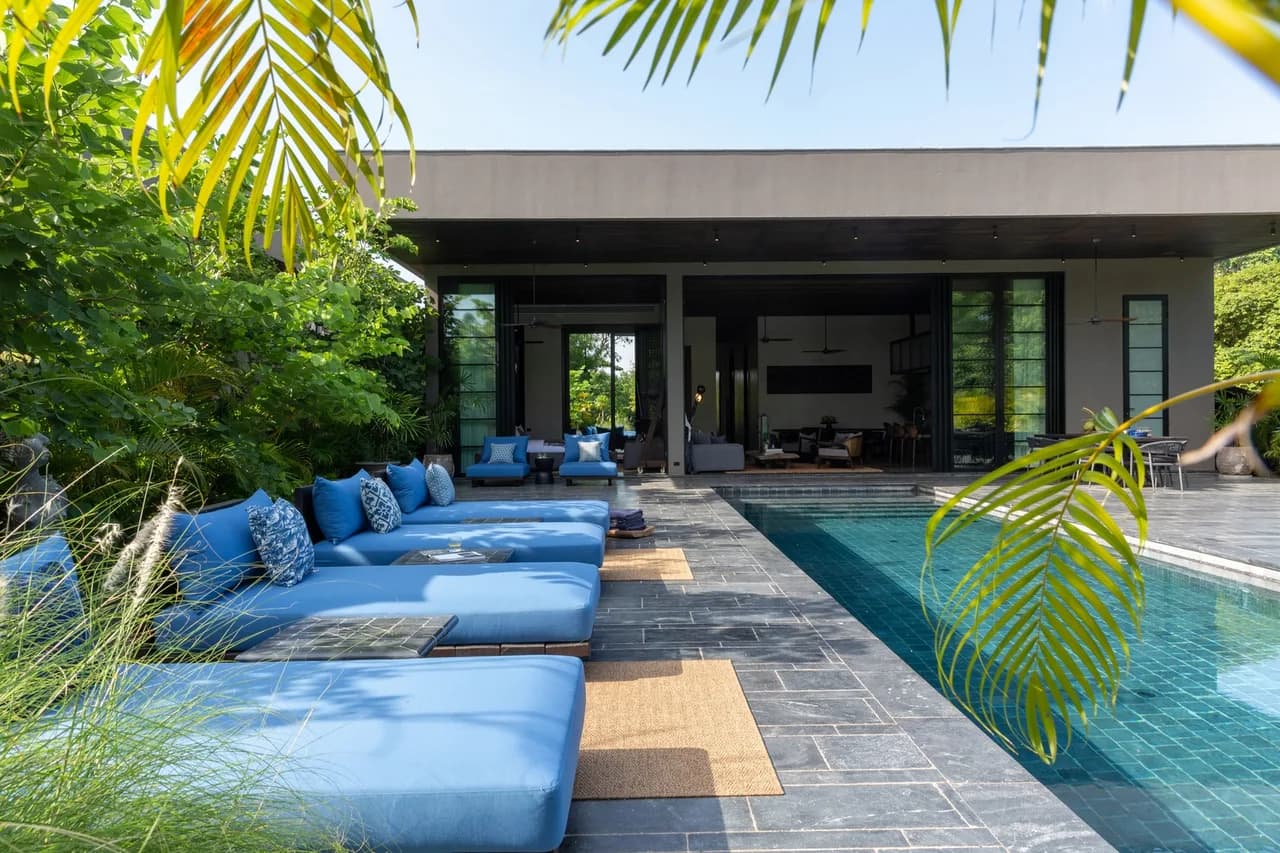 Beachfront Four Bedroom Villa in Baan Plai Laem photo 2