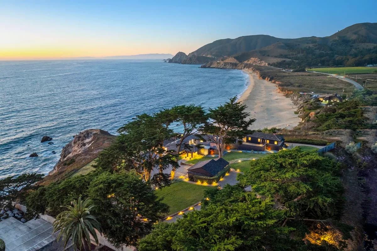 Oceanfront Point Estate in Montara California
