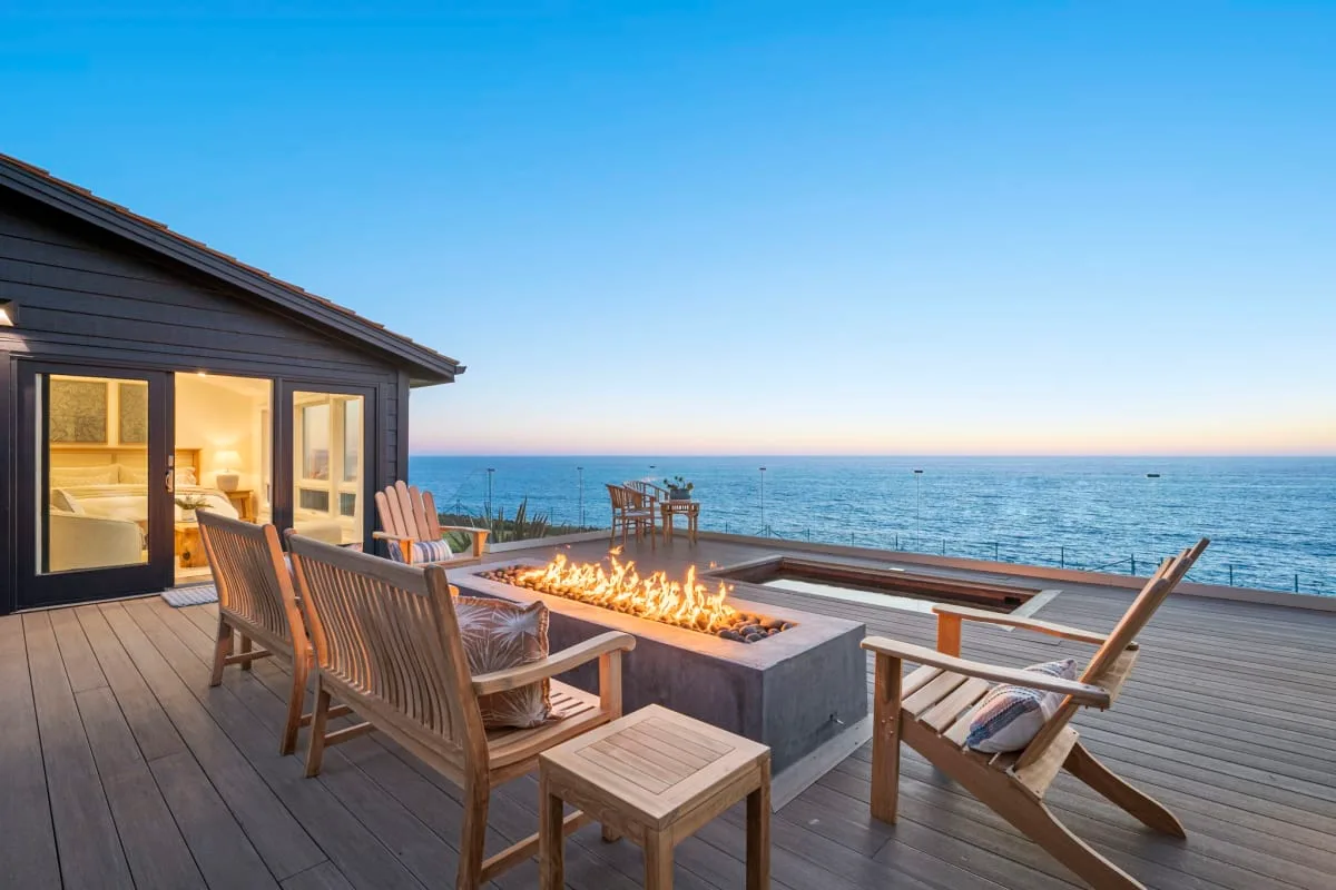 Oceanfront Point Estate in Montara California photo 5