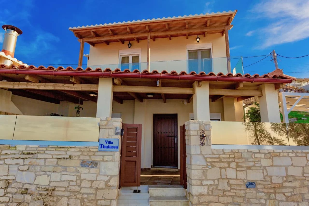 Beachfront Villa with Private Pool in Skaleta, Crete photo 2