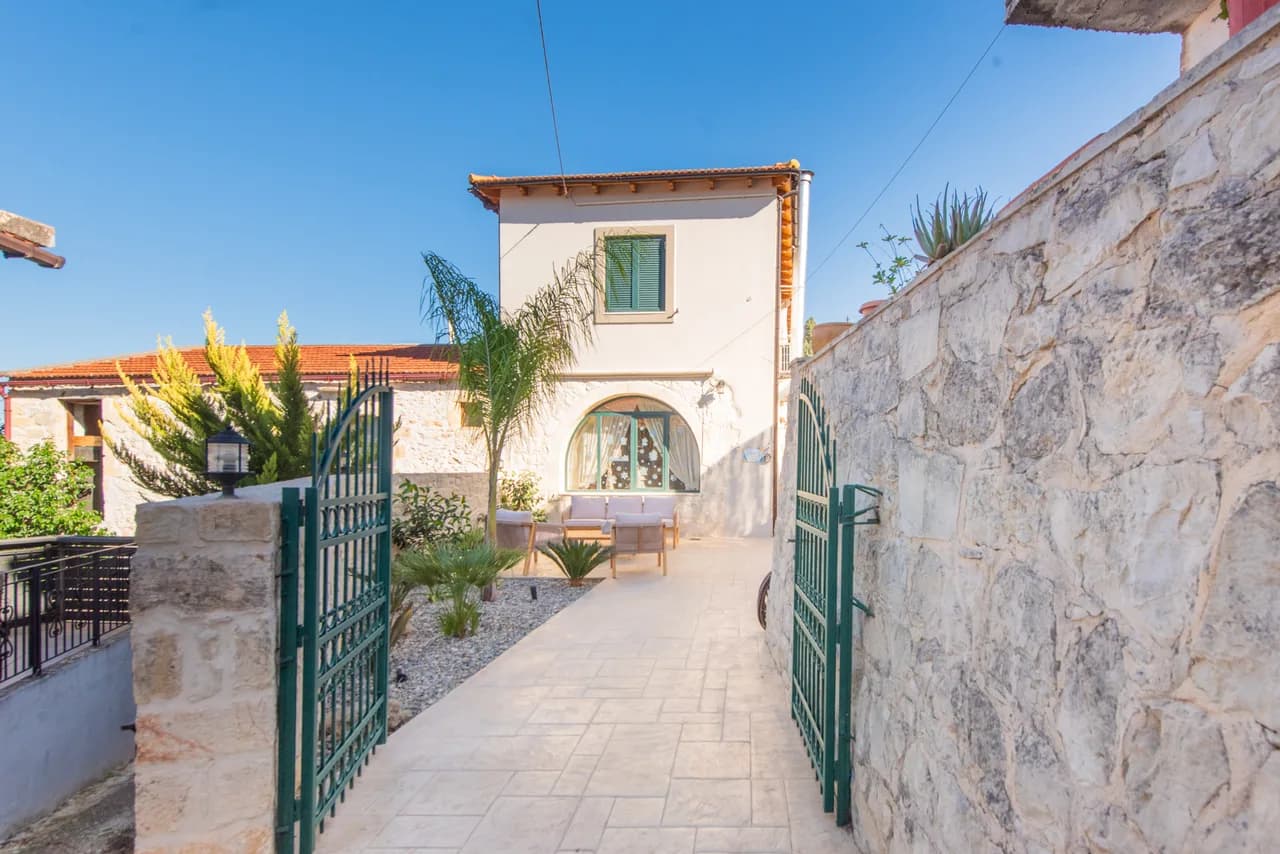 Air-Conditioned Villa in Stylos photo 4