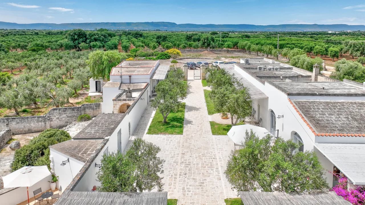Historic Masseria Retreat in Ostuni photo 2