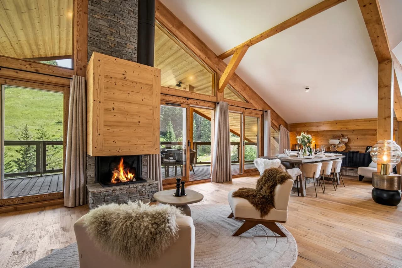Mountain View Four Bedroom Villa in Courchevel photo 2