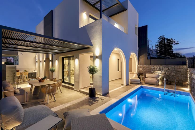 Grey Stones Villa with heated pool, by Estia
