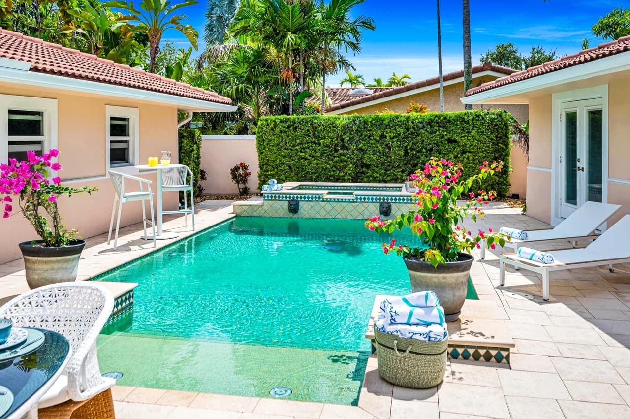 Heated Pool Four Bedroom Villa in Harbor Heights photo 5