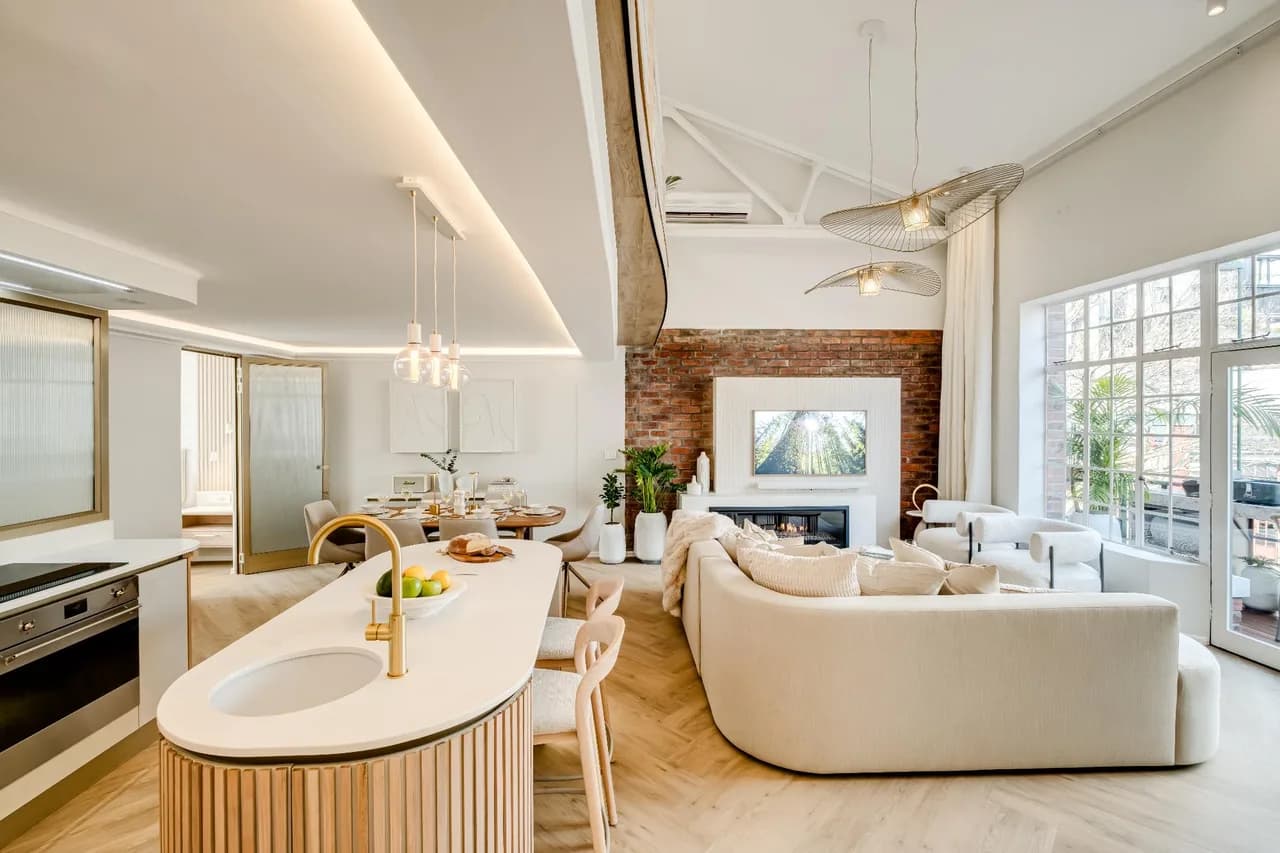 Prime Location Three Bedroom Loft in Cape Town photo 2