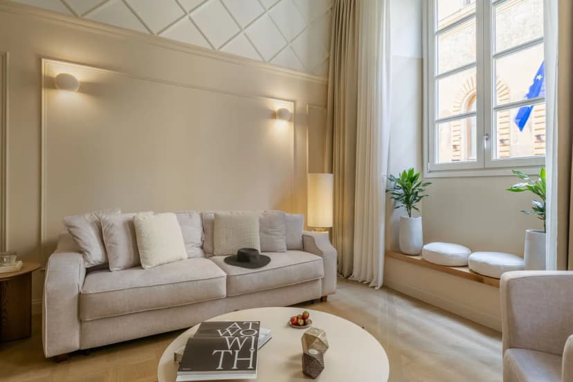 Elegant Apartments Near The Duomo - Deservi Elegant Apt. Leonardo