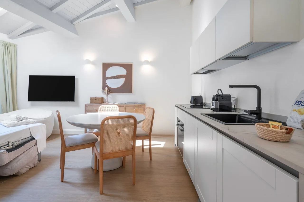 Chic One-Bedroom Apartment in Florence photo 2