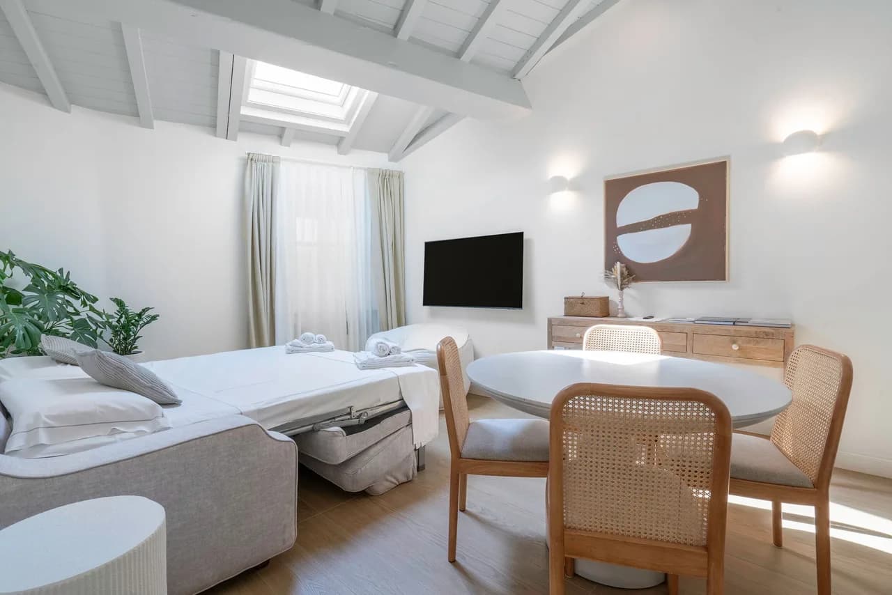 Chic One-Bedroom Apartment in Florence photo 3