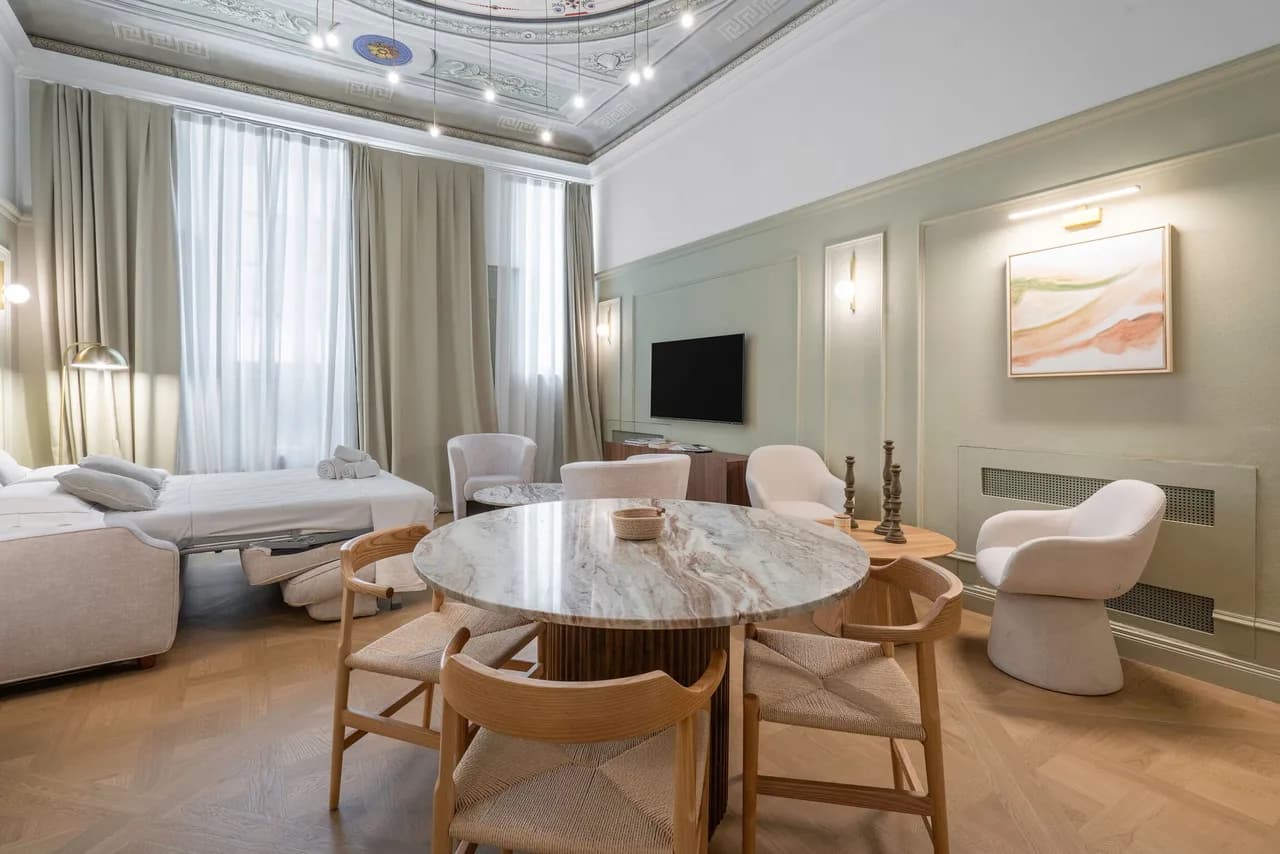 Loft-Style One Bedroom Apartment in Quartiere 1 photo 4