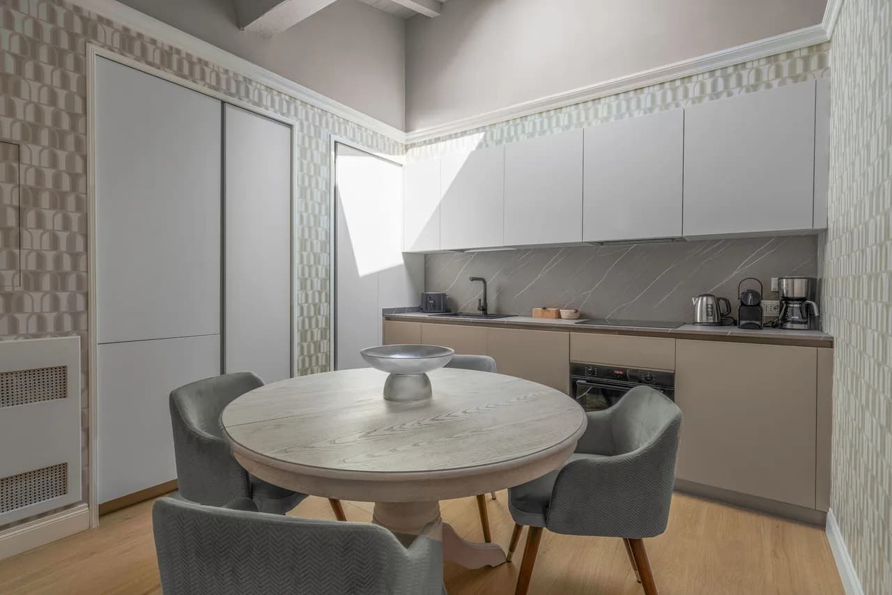 Chic Two Bedroom Apartment in Quartiere 1 Florence photo 2