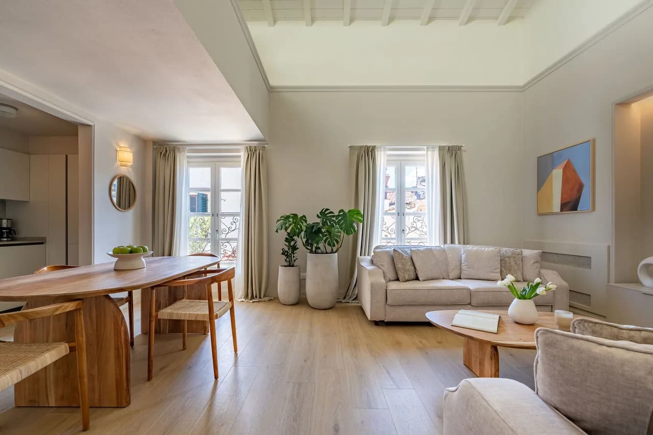 Elegant One Bedroom Apartment in Quartiere 1 photo 3