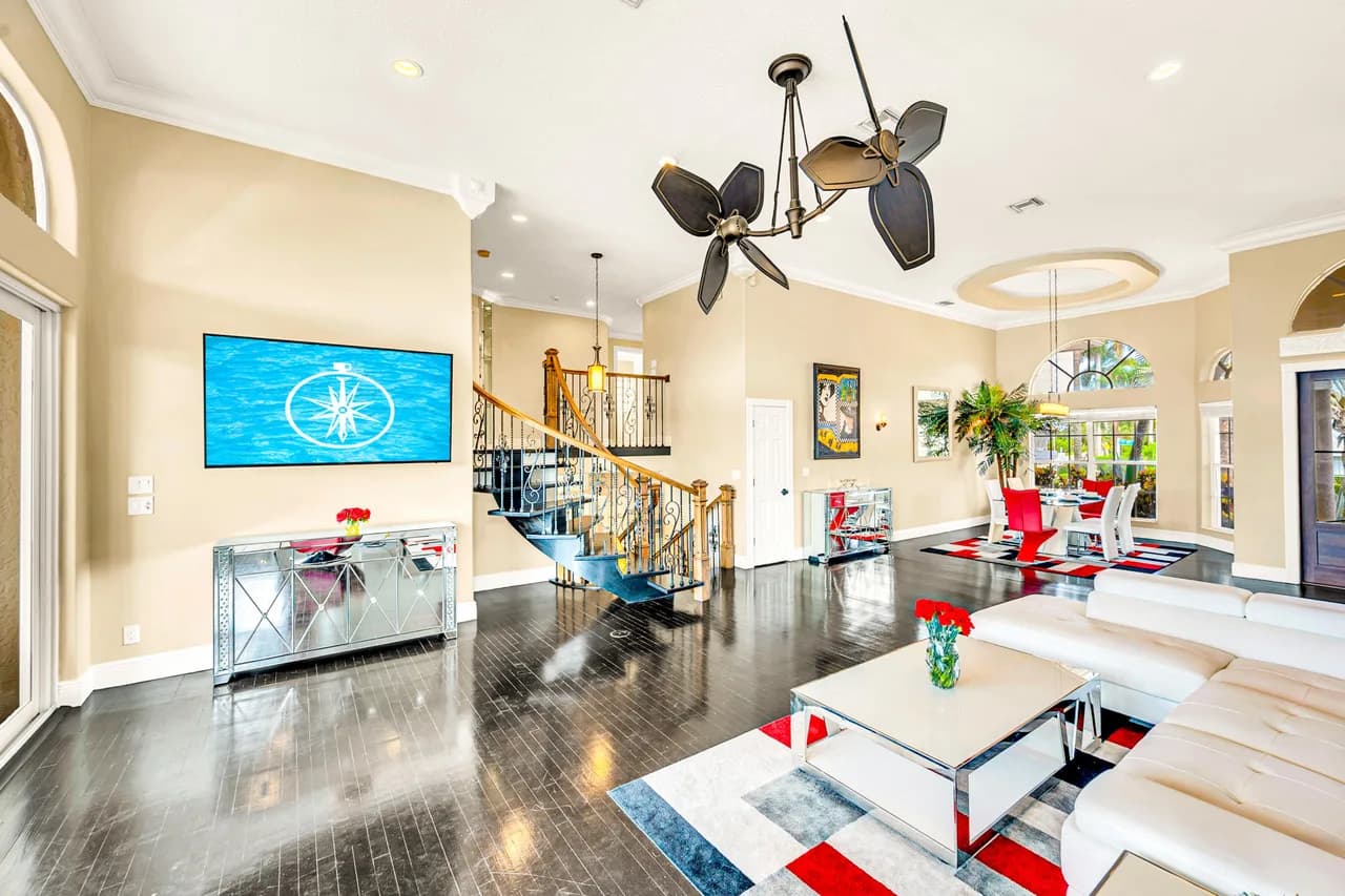 Waterfront Heated Pool Villa in Lauderdale-by-the-Sea photo 2