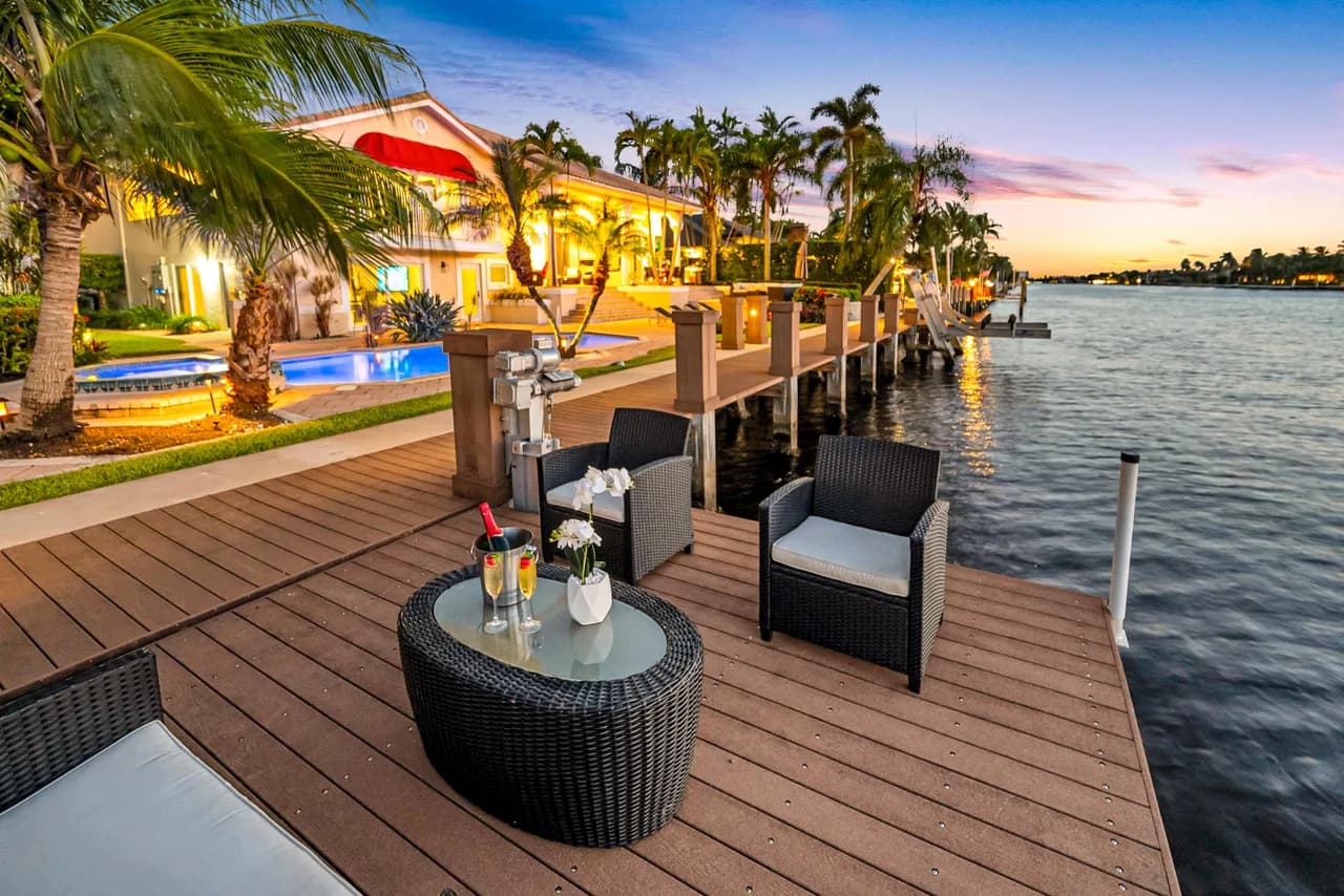 Waterfront Heated Pool Villa in Lauderdale-by-the-Sea photo 4