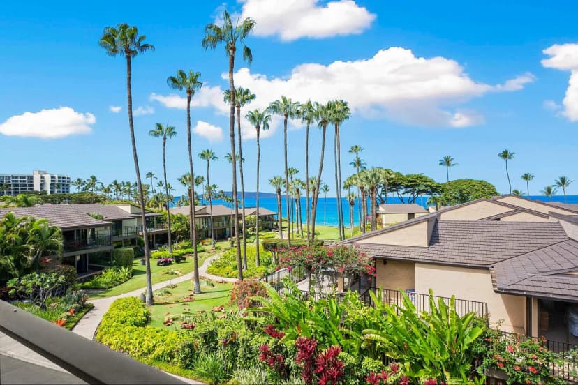 Beautifully Renovated Ocean View Villa in Maui