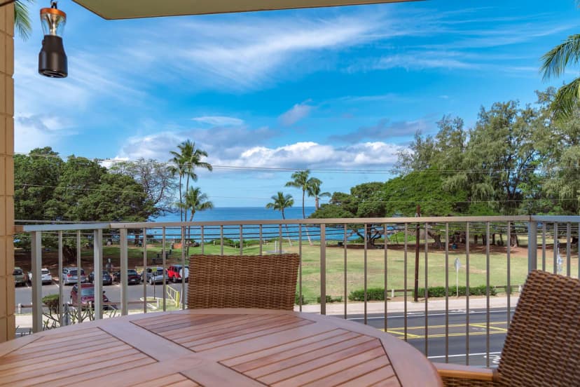 Haleakala Shores A-302 - Stunning Ocean Views, Beautiful Renovation, Wi-Fi, & AC