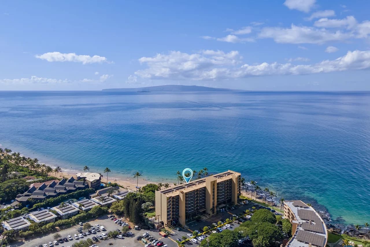 Renovated Beachfront Two Bedroom Condo in Wailea-Makena photo 5