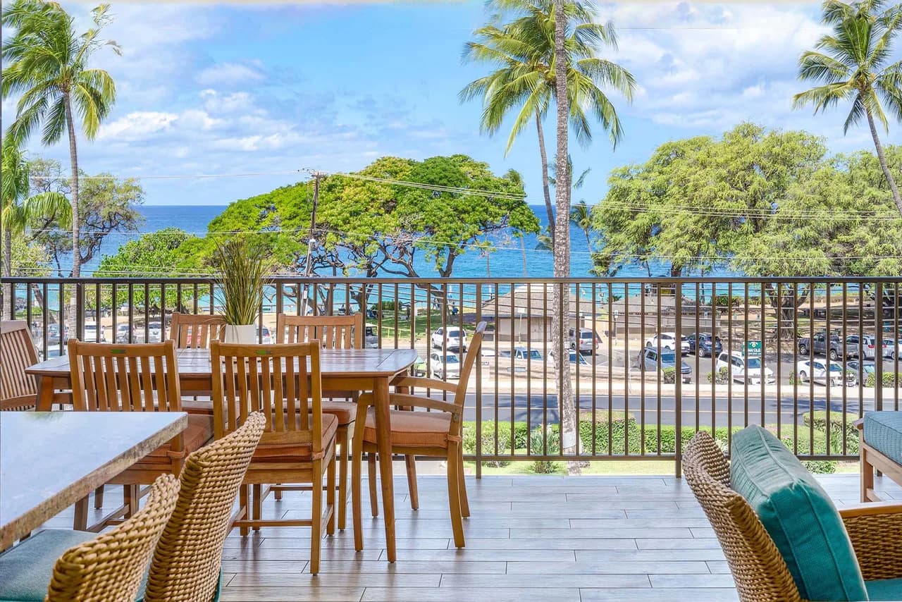 Modern Two Bedroom Oasis in Wailea-Makena
