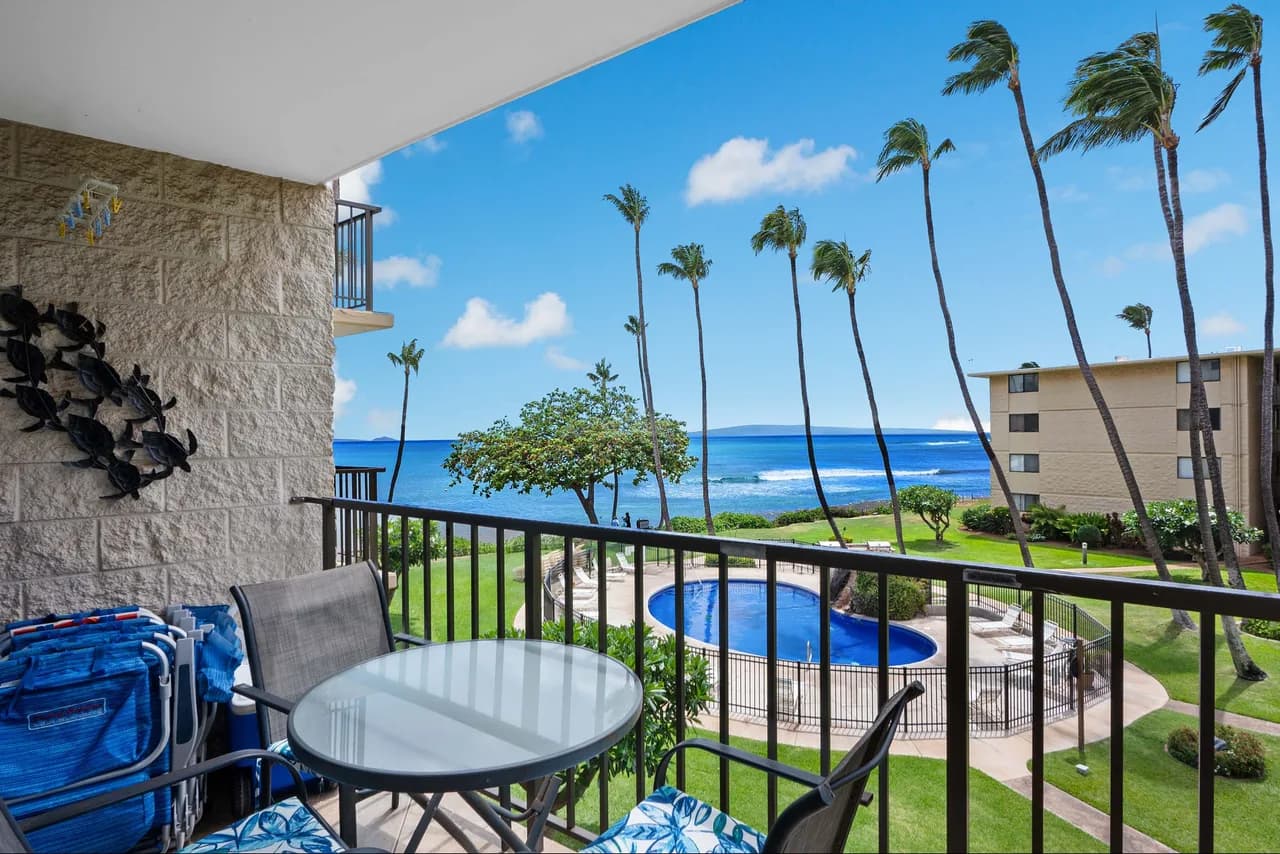Oceanfront Two Bedroom Condo in Maalaea