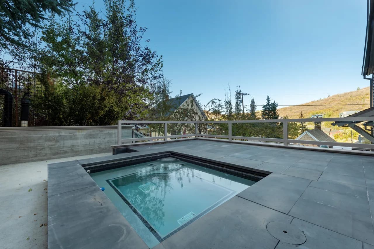 Modern Four Bedroom Home in Park City photo 2