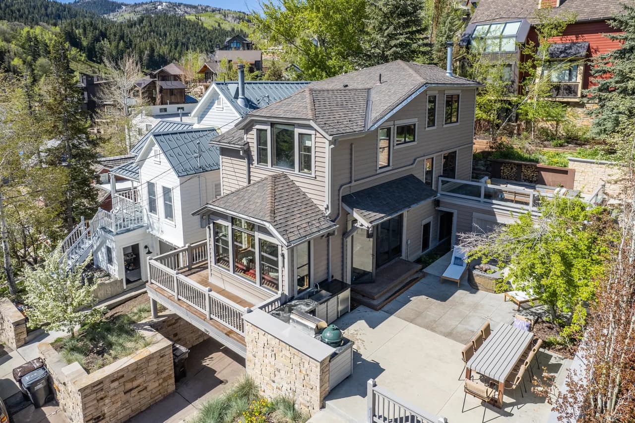 Modern Four Bedroom Home in Park City photo 3