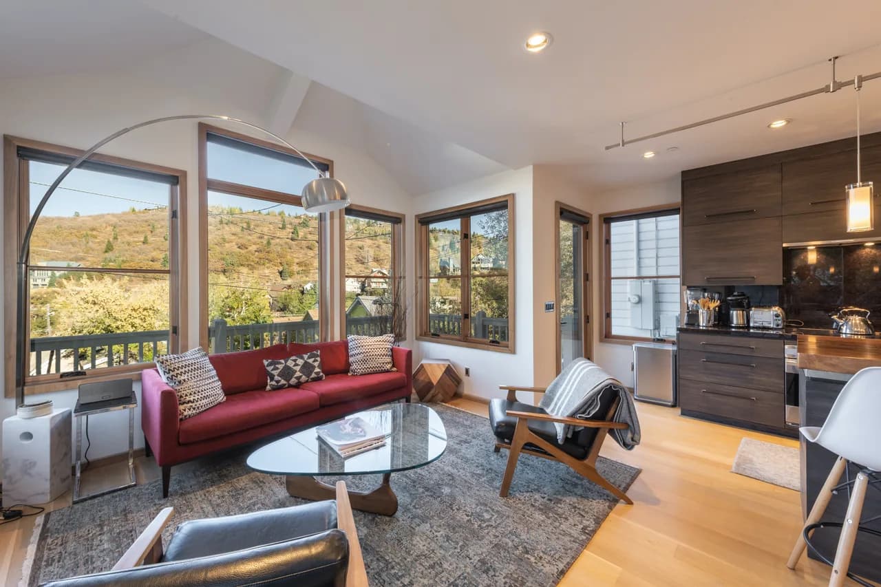 Modern Four Bedroom Home in Park City photo 5
