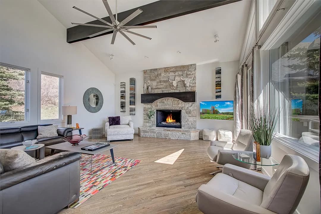 Secluded Four Bedroom Villa in Park City photo 3