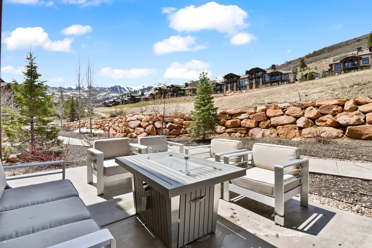 Golf Course Townhome with Pool in Park City photo 5