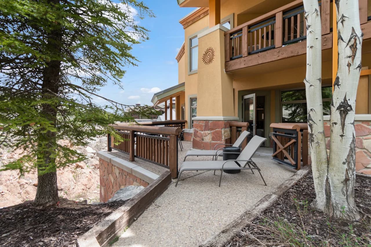 Large Private Patio Villa in Park City photo 2