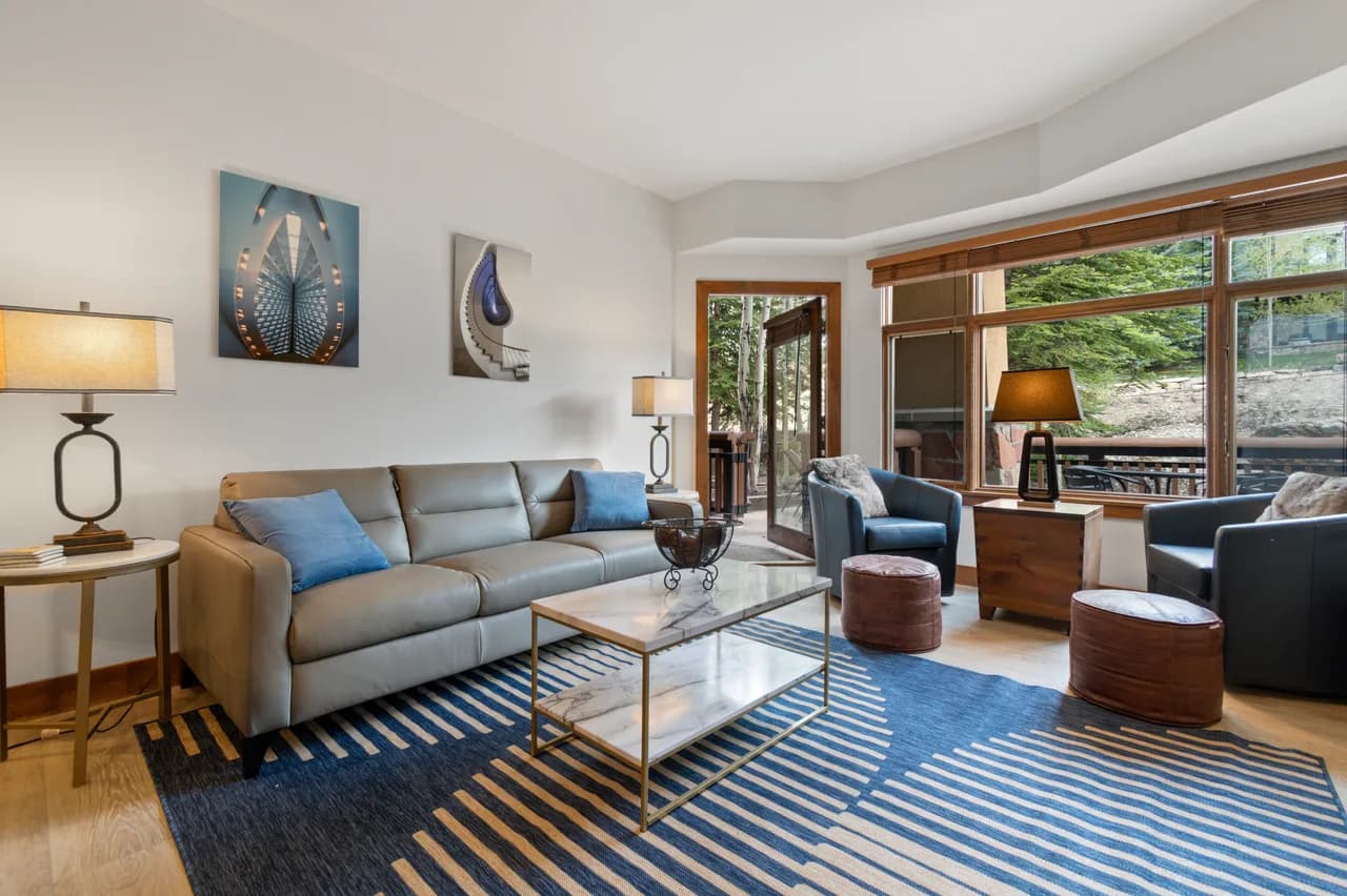 Large Private Patio Villa in Park City photo 4