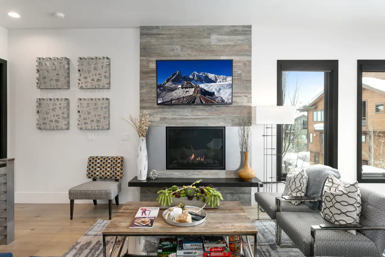 Decked Townhome Overlooking Heated Pool in Park City photo 3