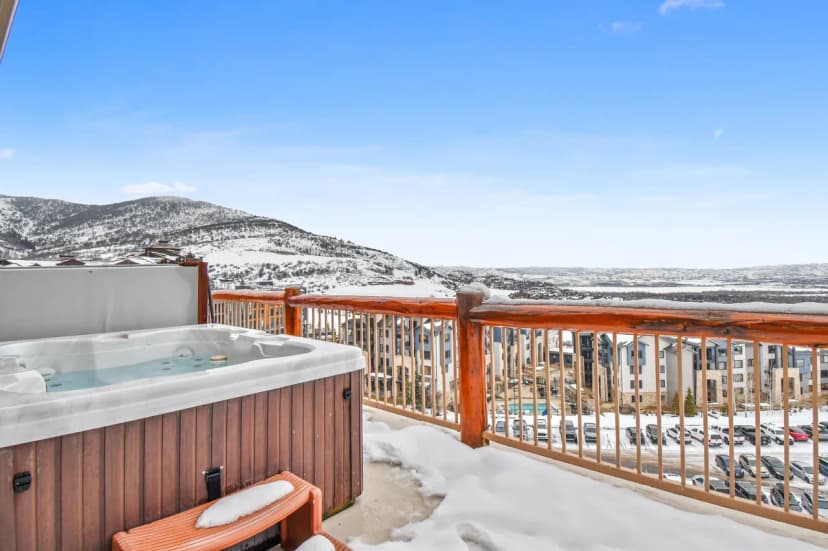 Wraparound Deck Villa in Park City