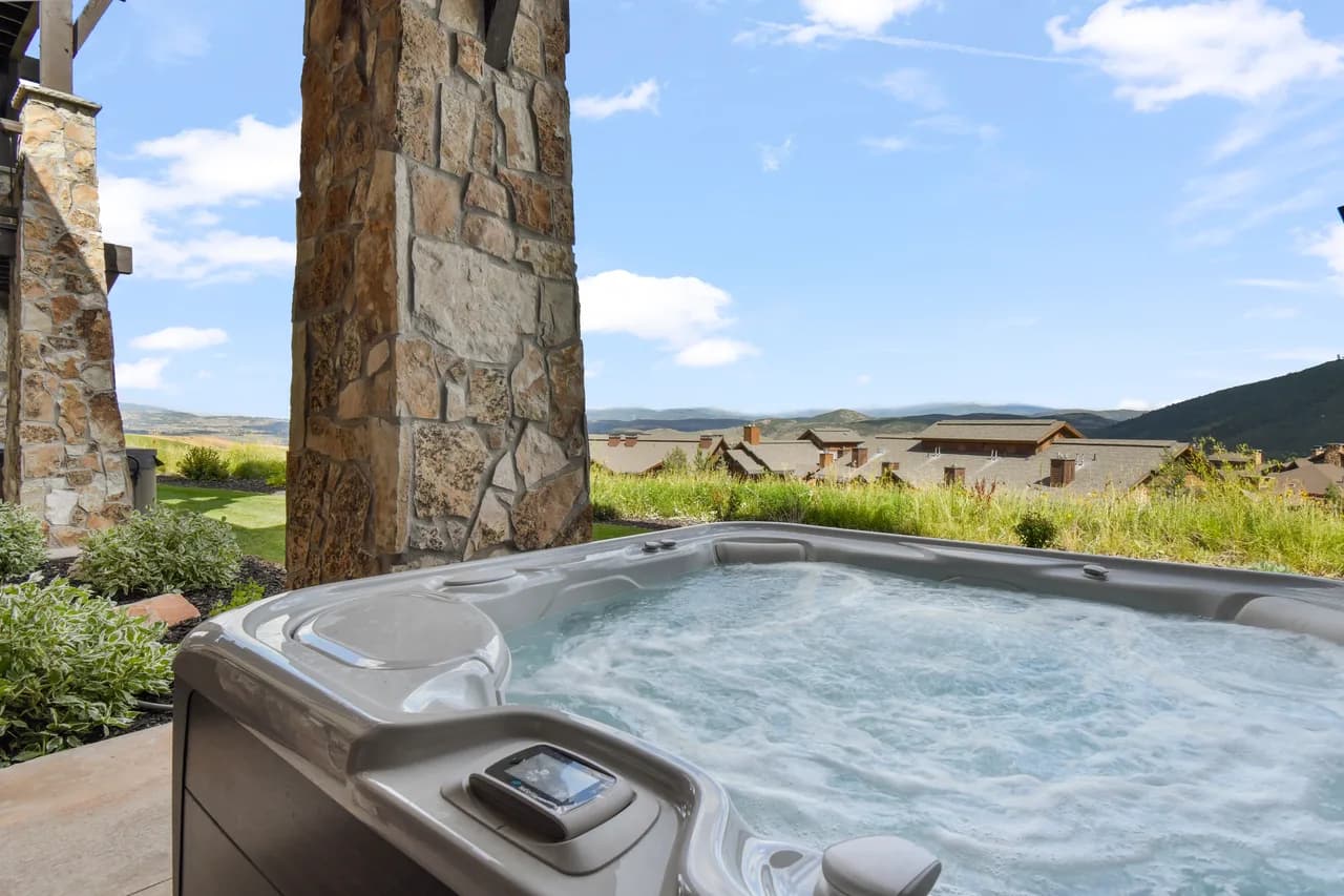 Ski-In Access Three Bedroom Villa in Park City photo 3