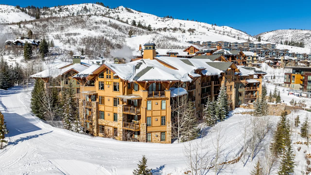 Balcony Two Bedroom Villa in Park City Utah photo 5