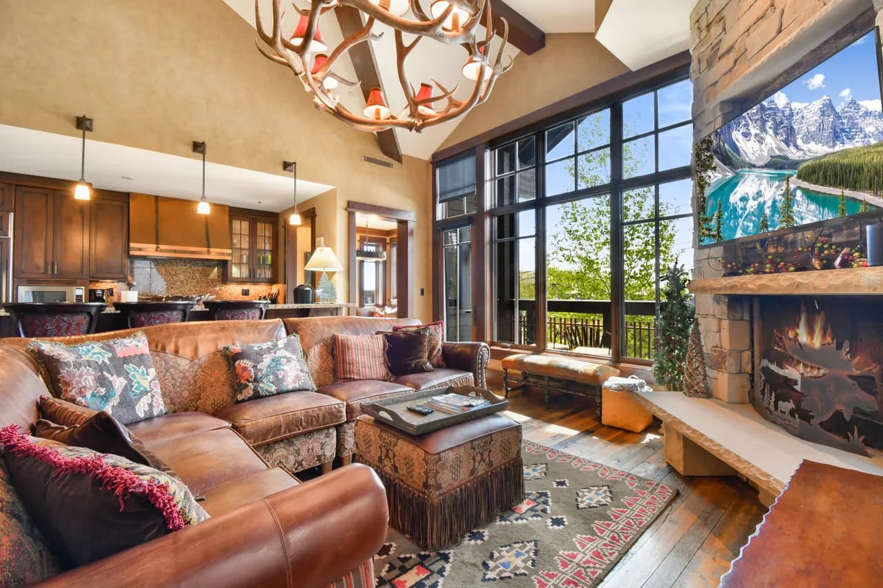 Mountain View Balcony Villa in Park City