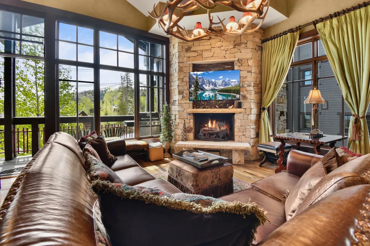 Mountain View Balcony Villa in Park City photo 3