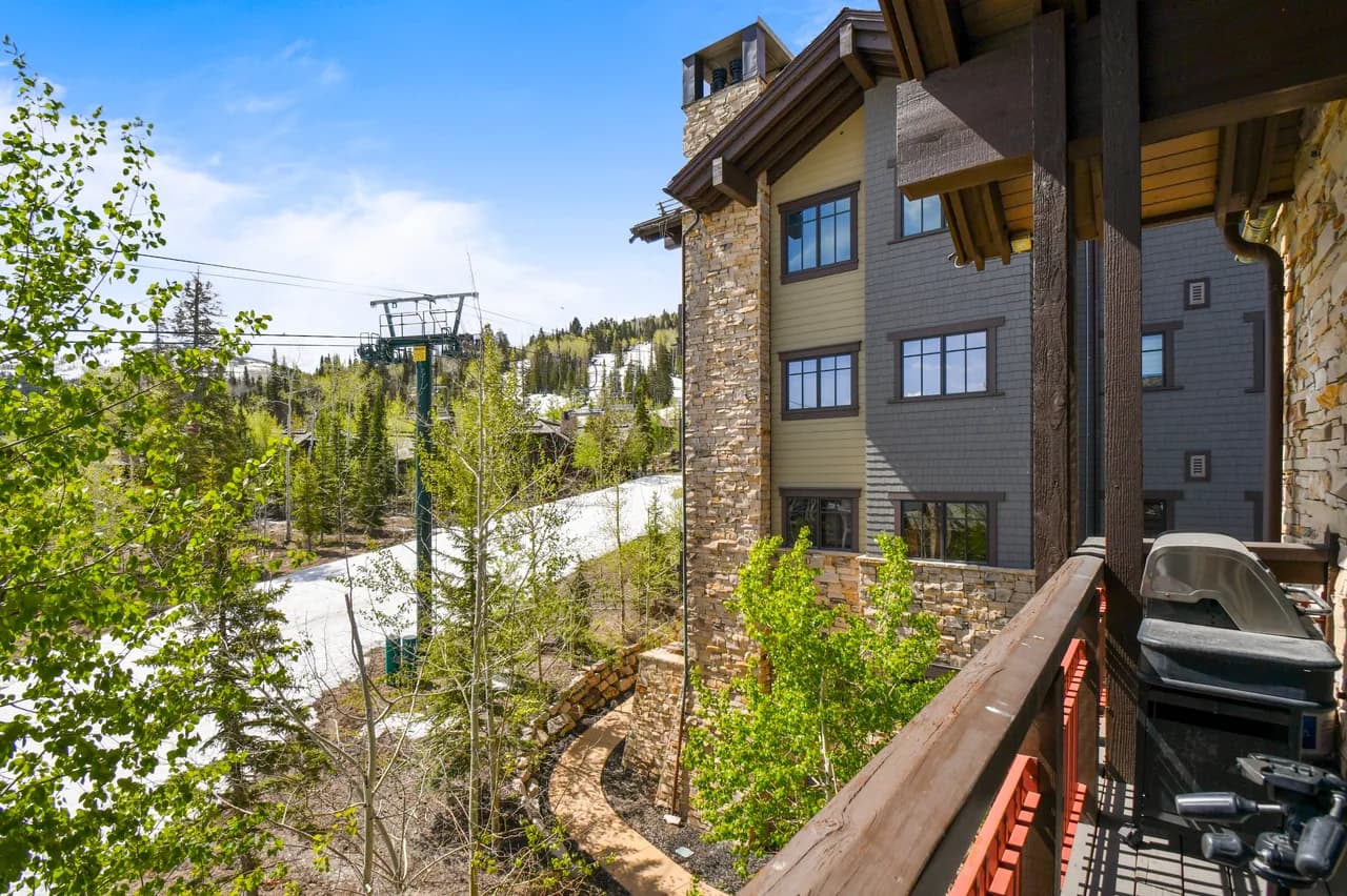 Mountain View Balcony Villa in Park City photo 4