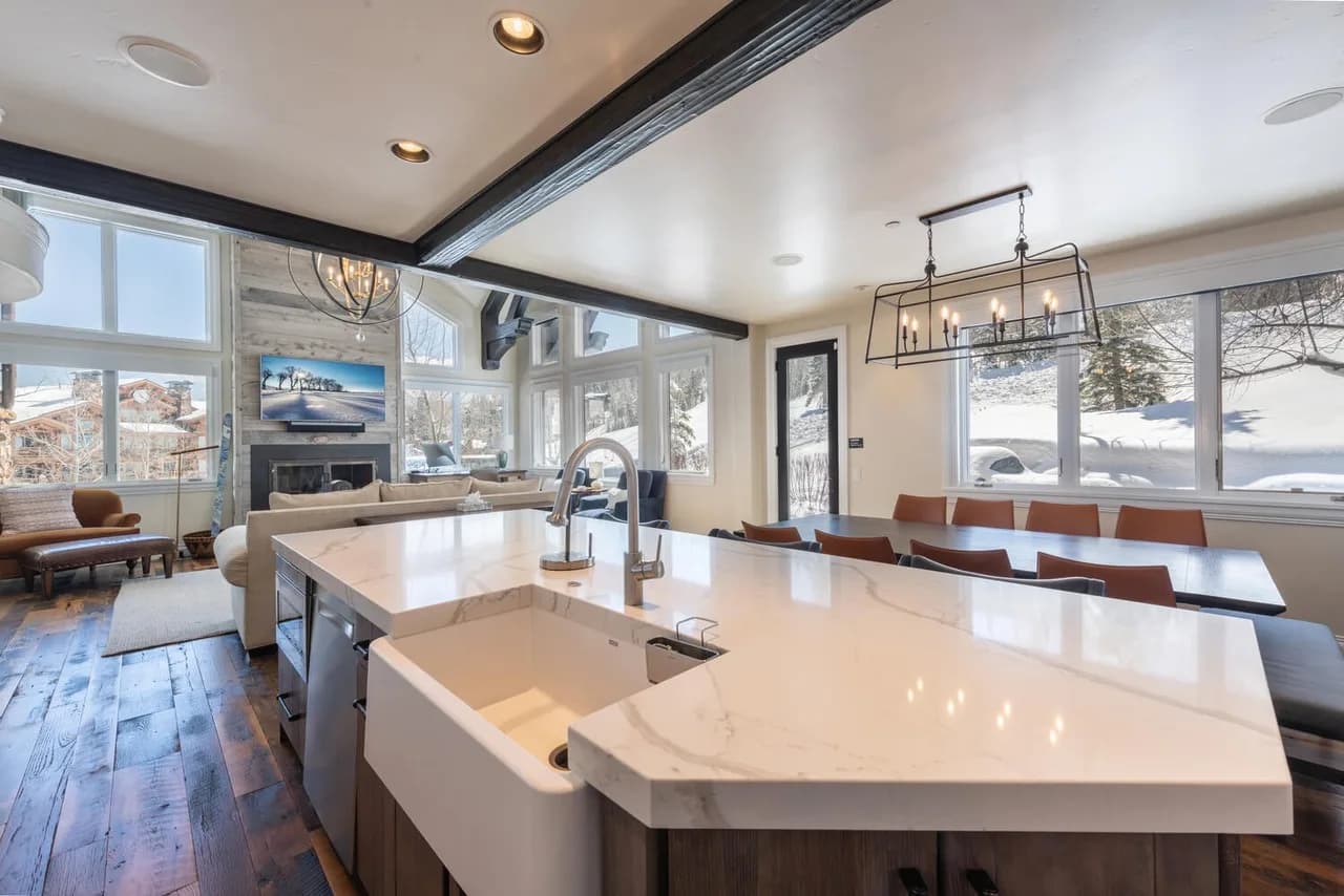 Mountainside Retreat with Private Hot Tub in Park City photo 4