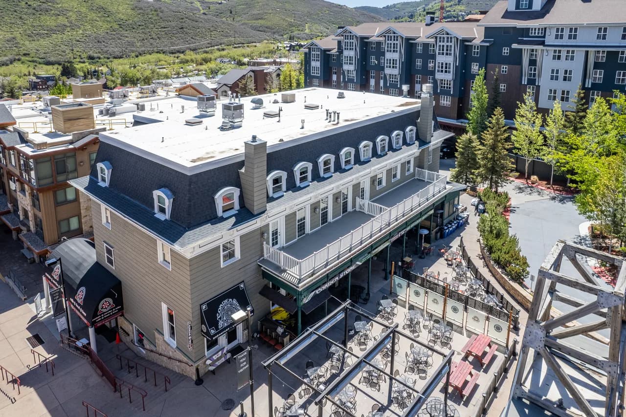 Ski-In Ski-Out Three Bedroom Villa in Park City photo 2
