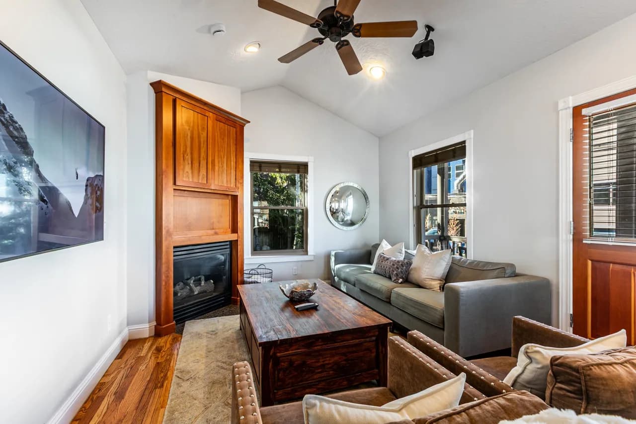 Ski-In Five Bedroom Chalet in Park City, Utah photo 4