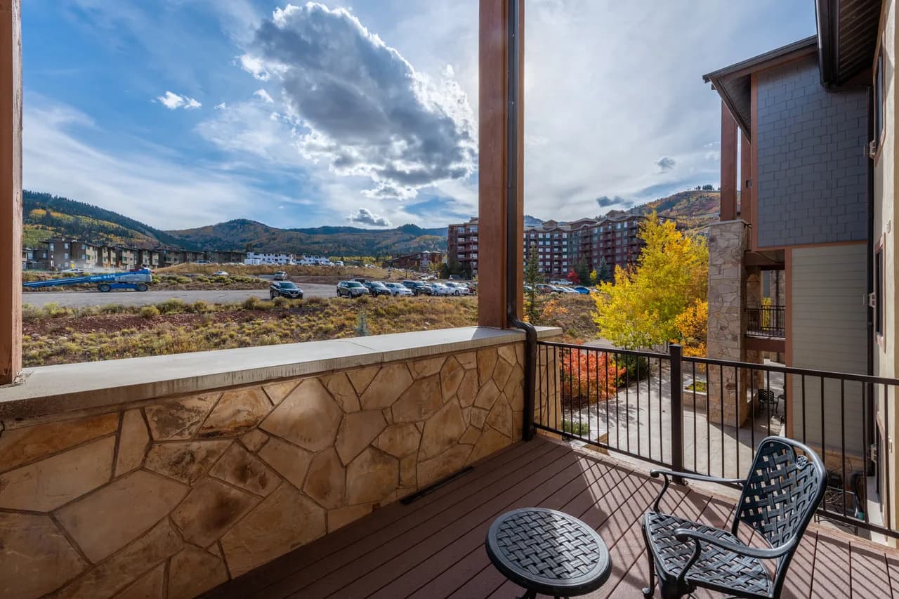 Balcony Two Bedroom Condo in Park City photo 3